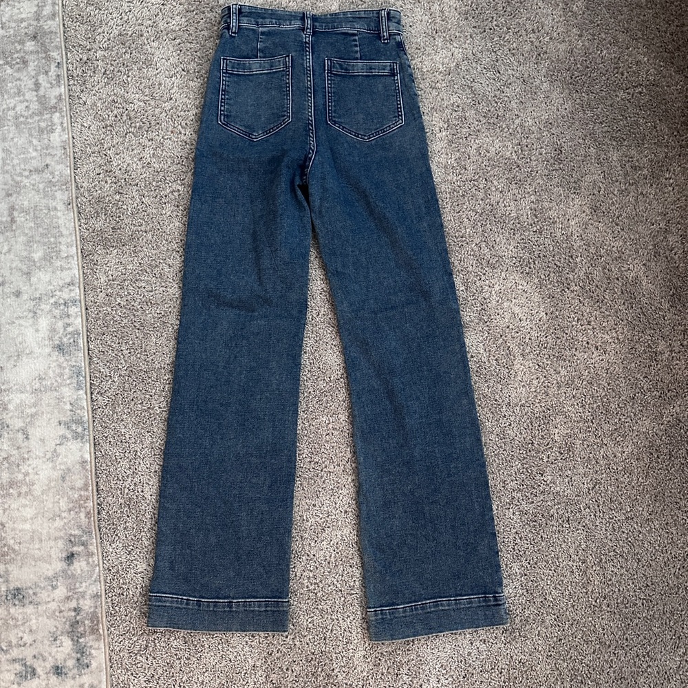 Faherty Dark Blue Denim Pants
Stretch Terry Patch Pocket